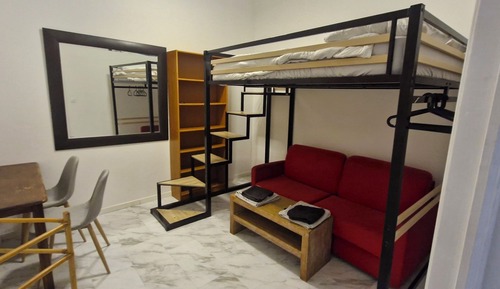 Chambre Quadruple Économique sans fenêtre (Noire)