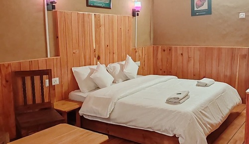 Deluxe Room, Balcony