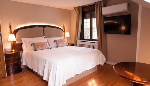 Standard Double Room, Garden View