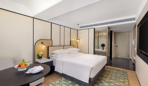 Superior Double Room, 1 Queen Bed, Private Bathroom, City View