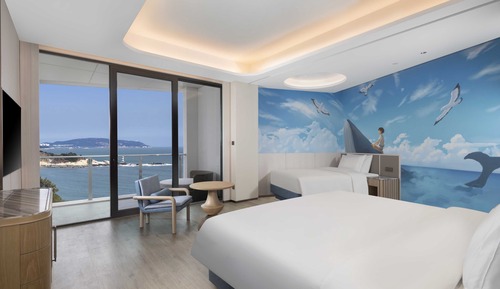 Deluxe Sea View Family Room