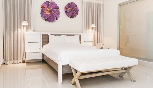 Three Bedroom Suite 4+0