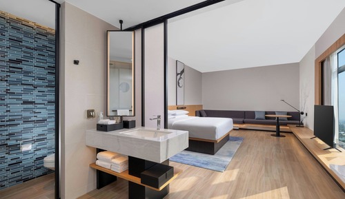 Superior Room, 1 King Bed, Non Smoking (view)