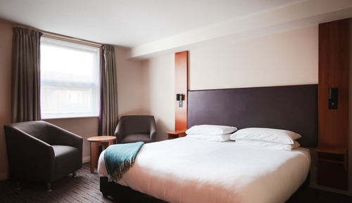 Double or Twin Room, Roll-in Shower