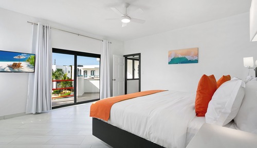 Deluxe Suite, Patio, Partial Sea View