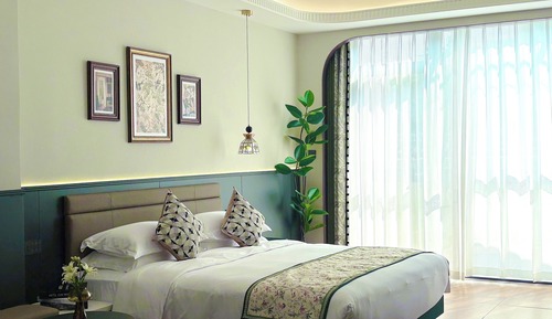 Family Suite, Multiple Beds, Balcony, City View