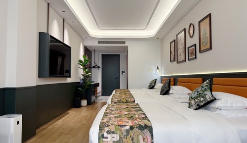 Deluxe Quadruple Room, Multiple Beds, City View