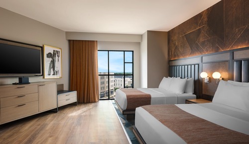 Room, 2 Queen Beds, Accessible (Mobility & 3x3 Shower)