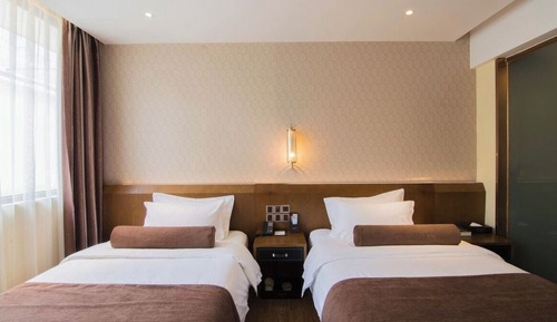 Comfort Twin Room, City View