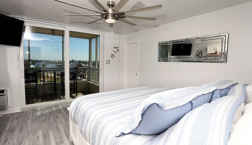 Luxury Studio, Non Smoking, Bay View