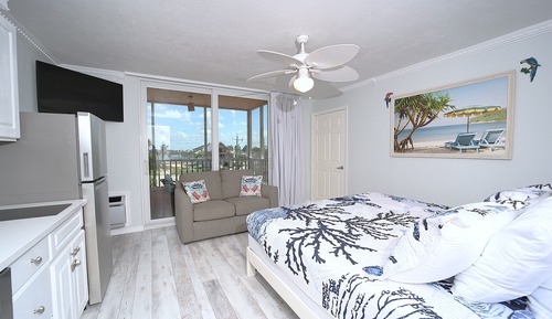 Luxury Studio, Non Smoking, Bay View