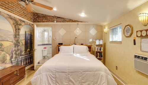 Apartment (0 Bedroom)