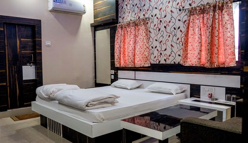 Deluxe Double Room, City View