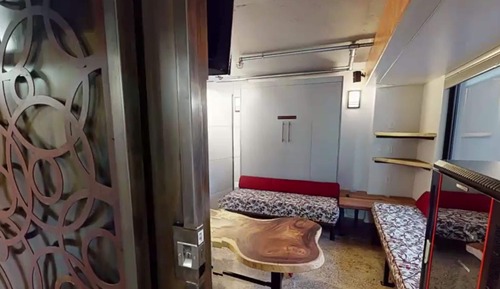 LVStripHouse JC408-Modern 2 BD/2BA Condo Sleeps 8