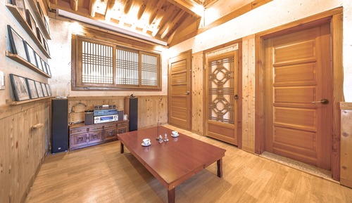 Basic Room, 1 Bedroom (Folk Room)