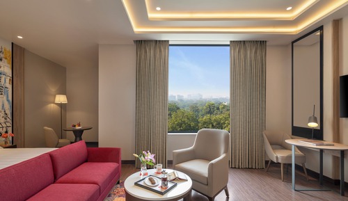 Suite, 1 Queen Bed