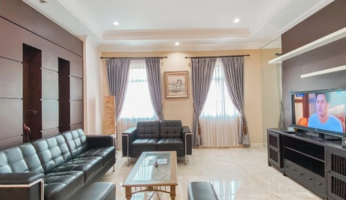 Deluxe Apartment