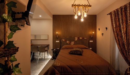 Design Double Room, 1 King Bed, Jetted Tub