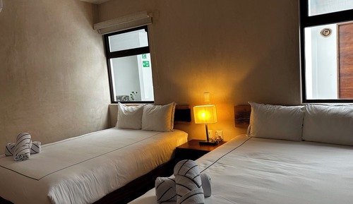 Classic Apartment, Multiple Beds, Bathtub