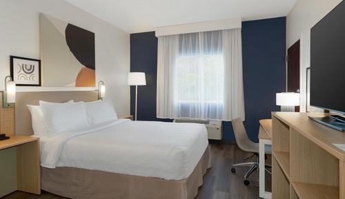 Room, 1 Queen Bed, Accessible, Bathtub (Mobility)