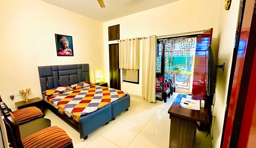 3BHK Private Room