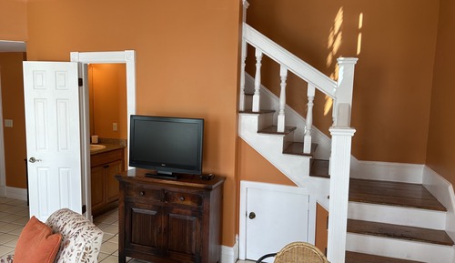 2G Cuban Club Premium 1 Bedroom Condo, 2 Queen Beds, 1.5 Baths,  Annex Building, 2nd Floor