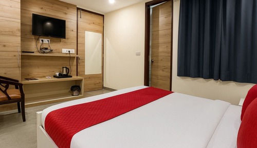 Deluxe Room, City View