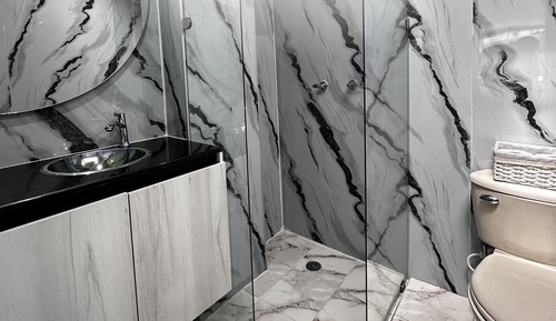 Basic Suite, City View