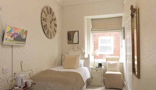 Luxury Single Room