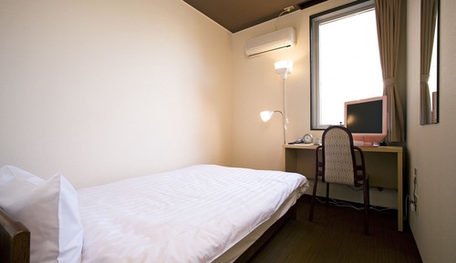 Single Room, Smoking