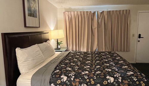 Deluxe Room, 1 King Bed