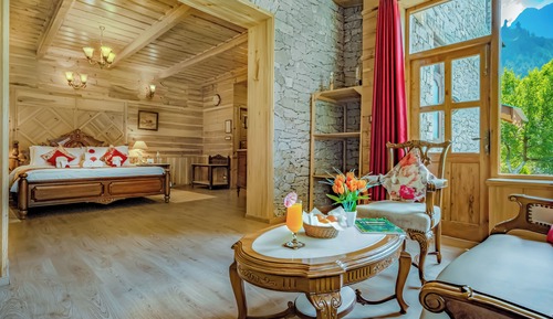 Deluxe Room, 1 Queen Bed (Garden View Double)