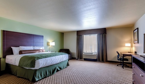 Studio, 1 King Bed, Accessible Benched Tub, Non Smoking