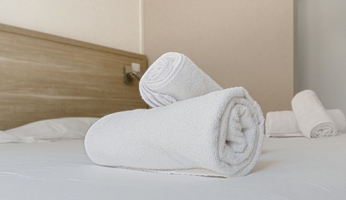 Standard Double Room, Ensuite, Mountain View