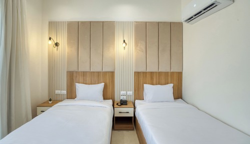 Superior Twin Room, Mountain View