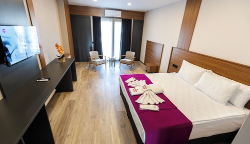 Superior Room, 1 Queen Bed, Balcony