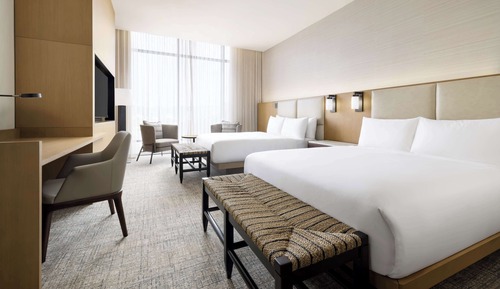 Room, 2 Queen Beds, Mountain View