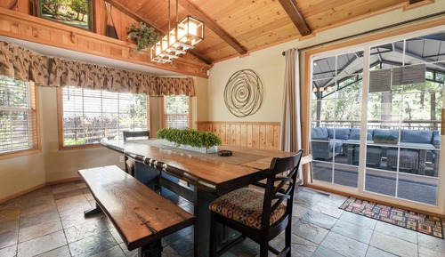 House, Multiple Beds, Hot Tub, Mountain View