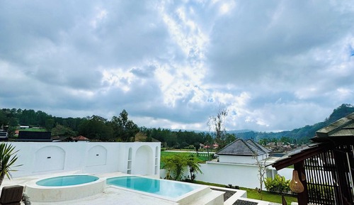 Deluxe Villa, Pool View