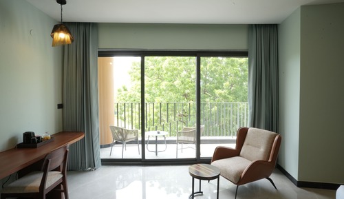 Comfort Studio Suite, Balcony, Mountain View