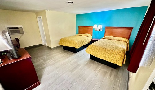 Standard Room, 2 Double Beds