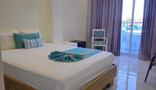 Superior Single Room, Balcony, Partial Sea View