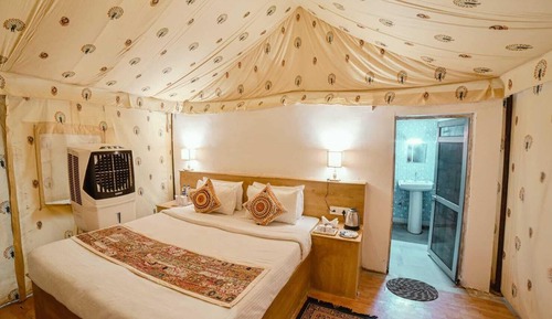Deluxe Tent, Balcony