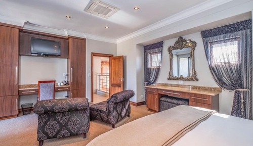 Superior Double or Twin Room, Balcony, Golf View