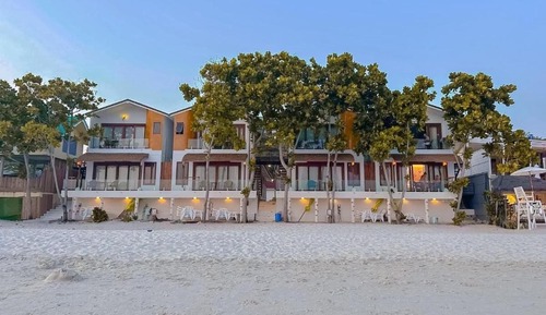 Signature Room, Sea View