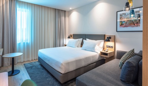 Premium Room, 1 Queen Bed with Sofa bed