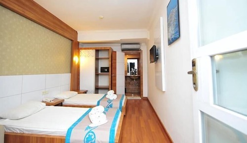Standard Double or Twin Room, Garden View
