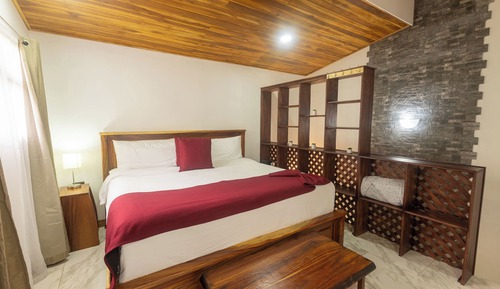 Duplex, 1 Bedroom, Balcony, Mountain View