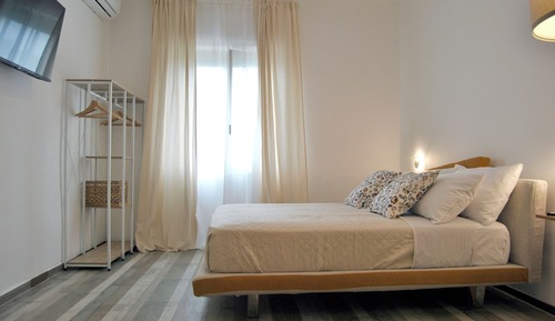 Deluxe Room, City View