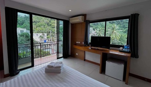 Deluxe Room, Balcony